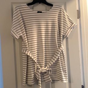 NWOT Worthington Blouse, Black/white striped with tie front, Size Medium